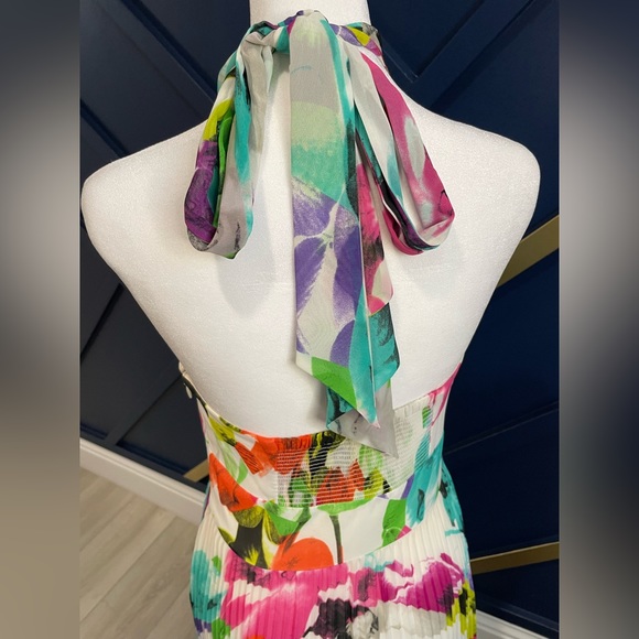 Eliza J tropical and fun halter maxi. - Picture 7 of 9